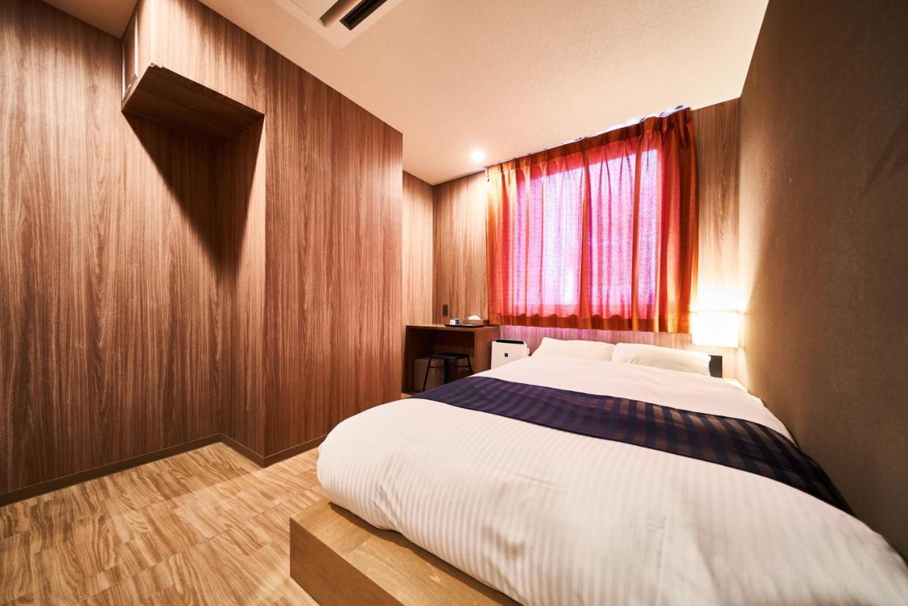 אוסקה &And Hostel Shinsaibashi East מראה חיצוני תמונה