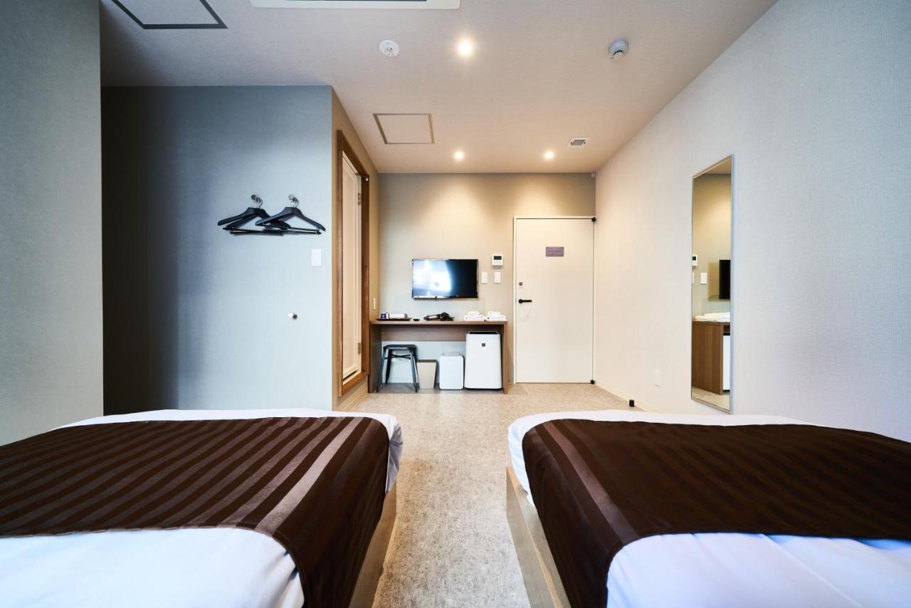 אוסקה &And Hostel Shinsaibashi East מראה חיצוני תמונה